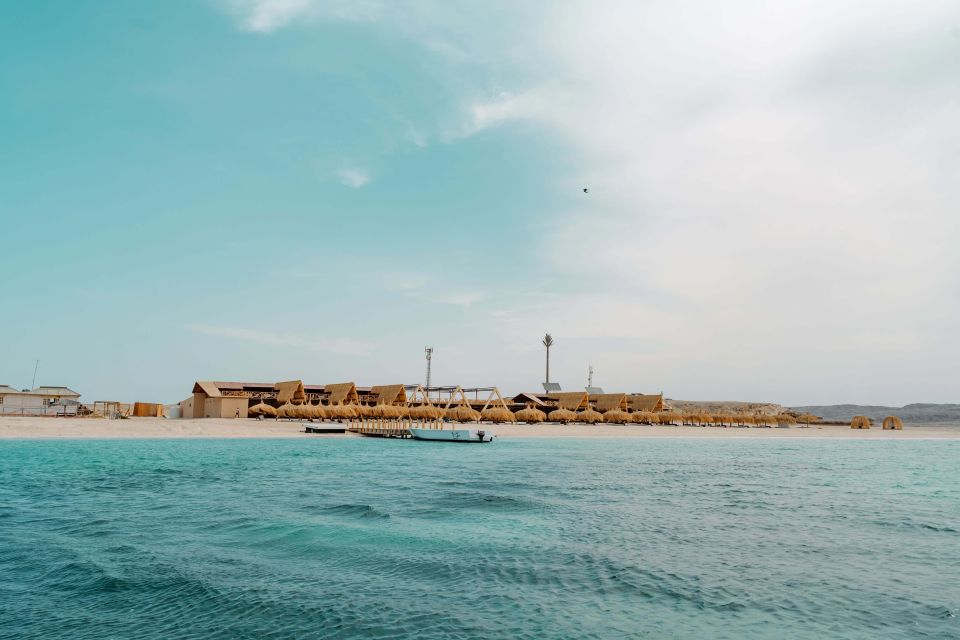 Hurghada: Eden Island Sirene VIP Boat Snorkeling Trip